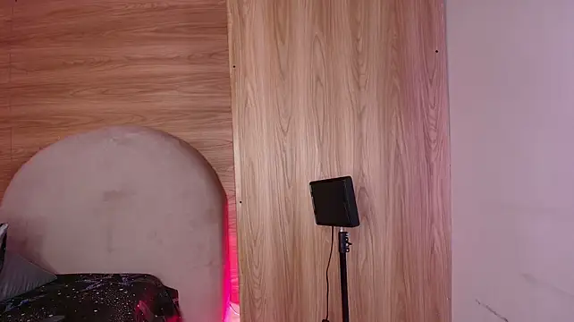 Онлайн чат XXX kiara_lp