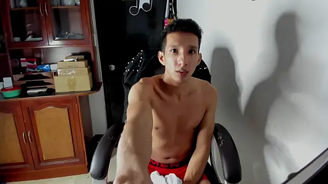 AlphaMarco – Live XXX-chat