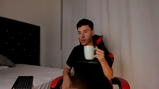 MaxLeons Live XXX Chat