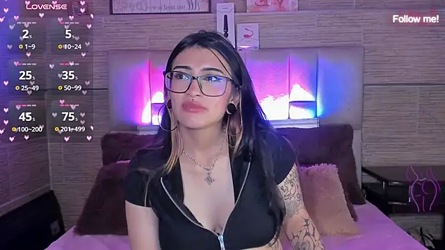 mia_devine_'s Live XXX Chat