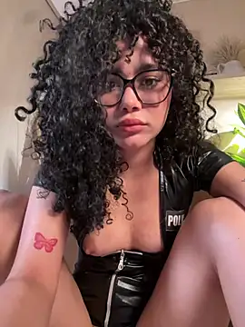 צ'אט XXX בשידור חי של Lianh_Benett