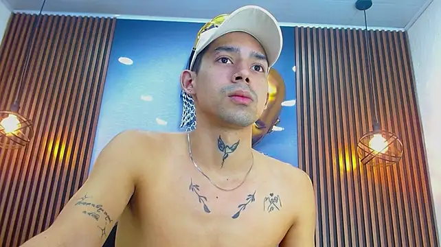 DarkHuntter live XXX chat