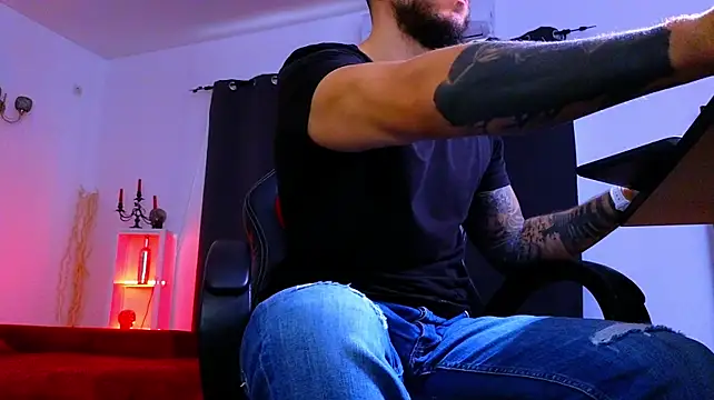 XXX chat uživo modela MightyAaron66