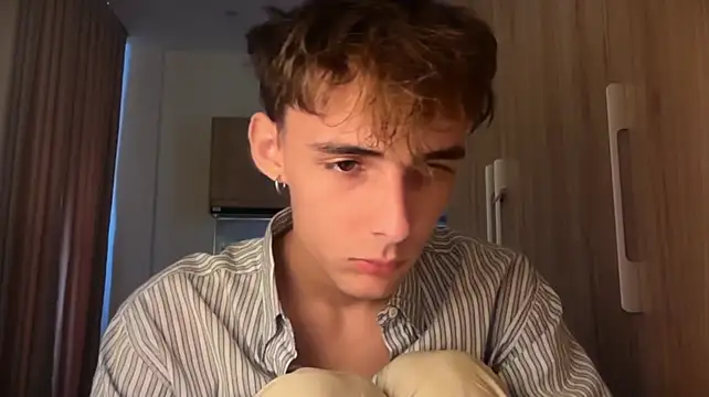 Živý XXX chat YourLucius