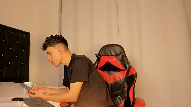 MaxLeons 라이브 XXX 채팅