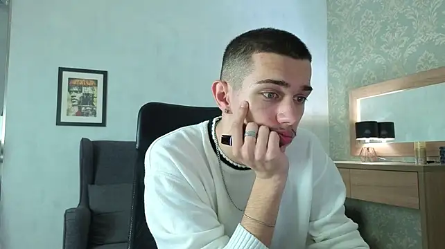 Chatroom XXX en direct de KaydenDrew