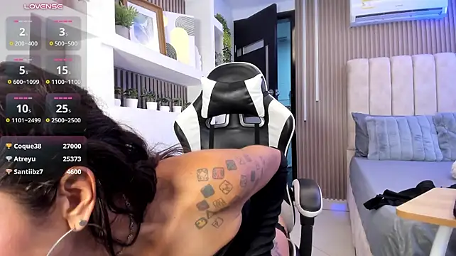 Maya_Storm_ Chat XXX in diretta