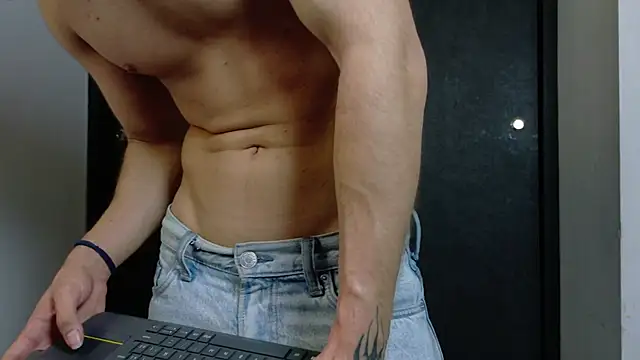 eren_jeager's Webcam Show