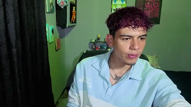 MikeyKuro 라이브 XXX 채팅