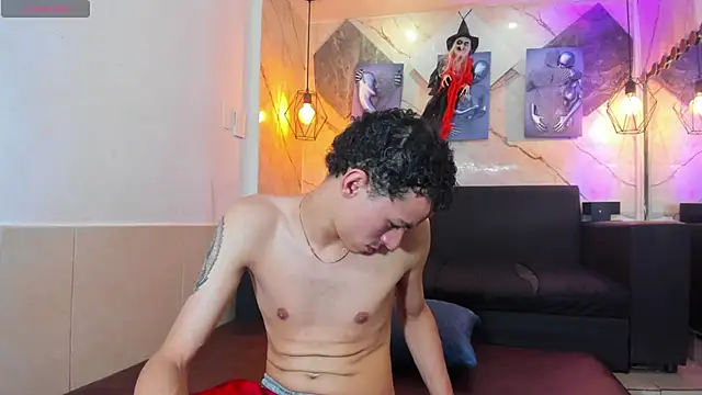 Онлайн чат XXX kai_bormann