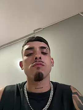 Chat XXX en directo de NikoStone_