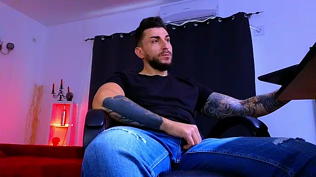MightyAaron66 live XXX chat