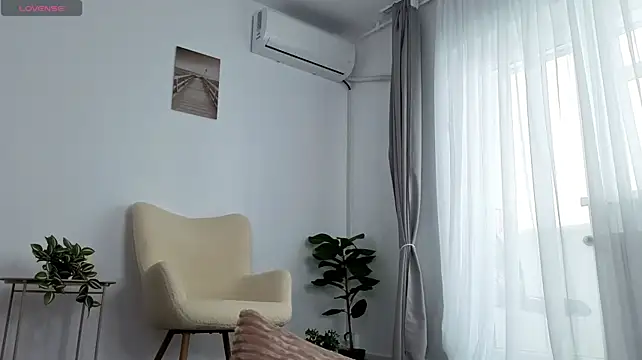 JullyFox's Live XXX Chat