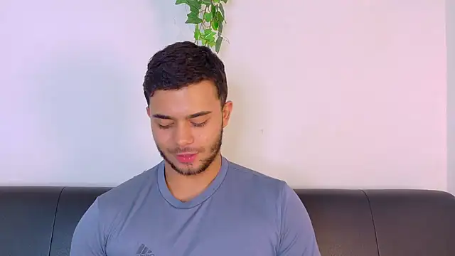TylerWest_ Live XXX-chat