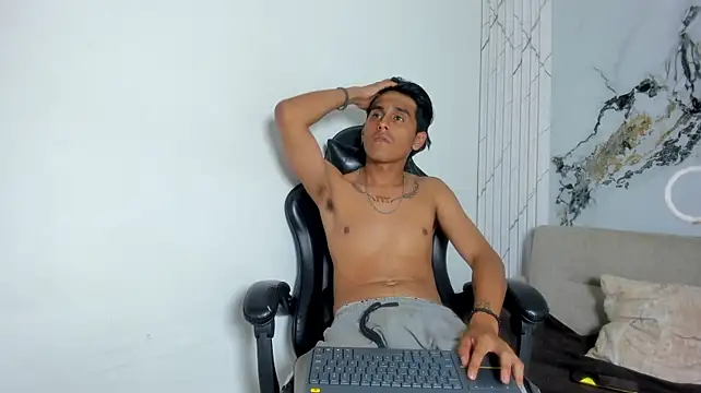 oliverSky_ Live XXX Chat