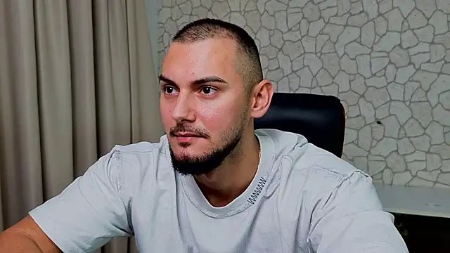 Chat +18 de ClintMasters ao vivo