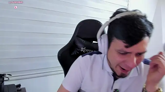 Rick_Adams Chat XXX in diretta