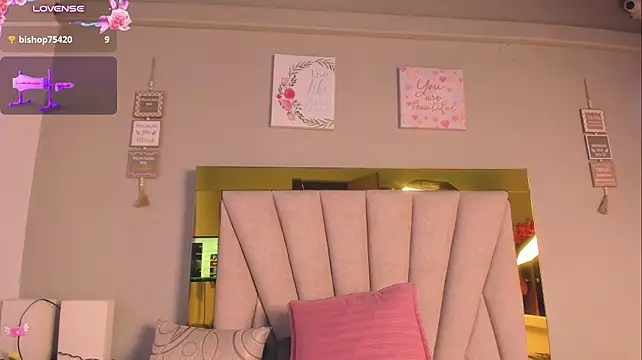 צ'אט XXX בשידור חי של vahiolet_fuentes