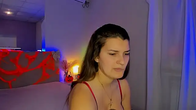Chat +18 de Laura_Leee ao vivo