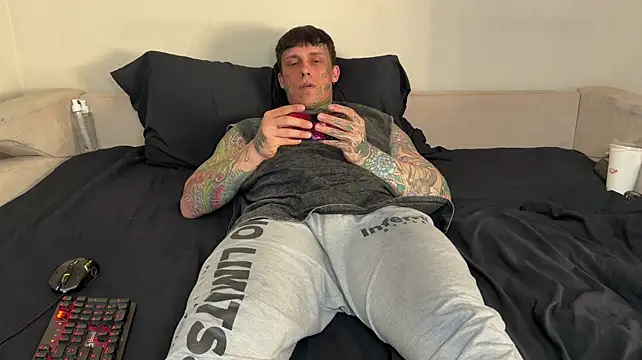 XXX chat uživo modela Anubisgods