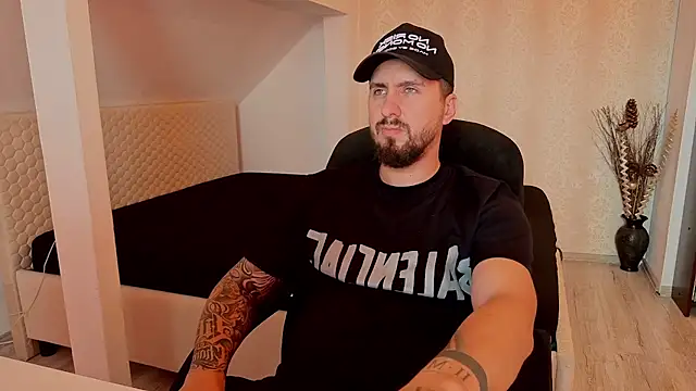 LoganStroud: απευθείας συνομιλία ΧΧΧ