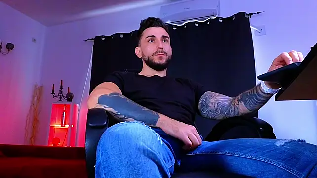MightyAaron66 – Live XXX-chat