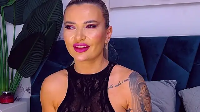 دردشة NightshadeIris الجنسية المباشرة