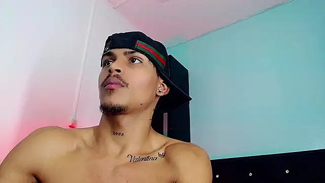 Angel_foxc13 Chat XXX in diretta