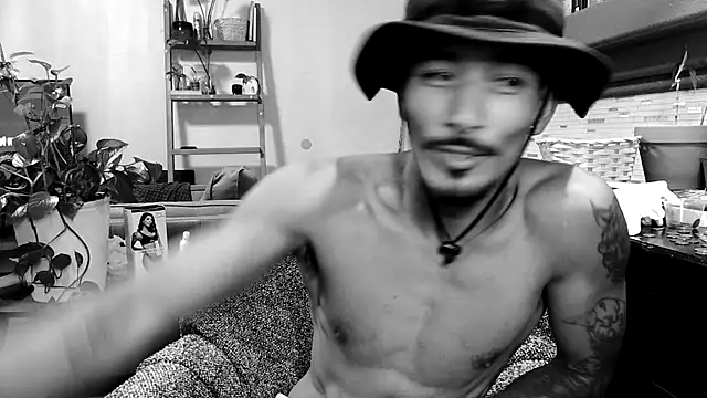 N1KK0444 Webcam show