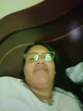 Chat +18 de Emilif_ ao vivo