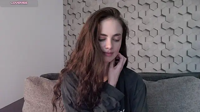 AliciaMellow Adlı Modelin Canlı XXX Sohbeti