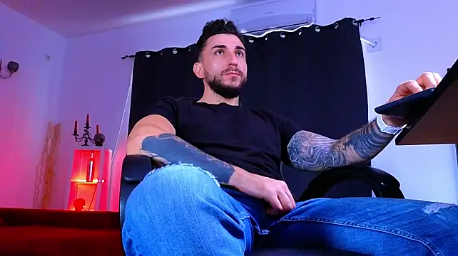 XXX chat uživo modela MightyAaron66