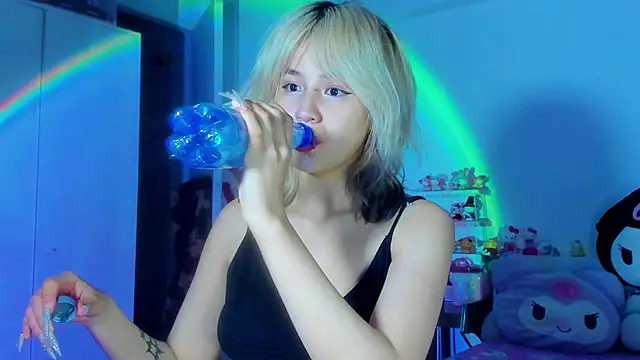 Chatroom XXX en direct de Akane-Mou