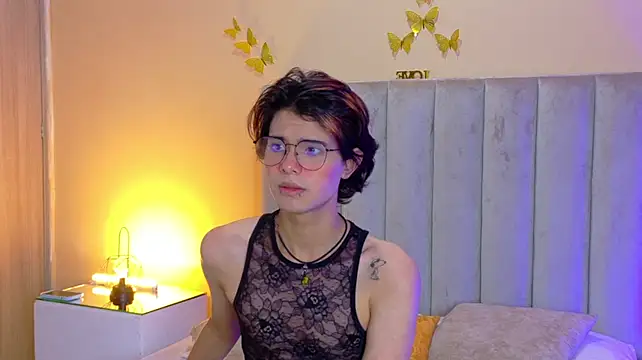 Онлайн чат XXX Derek_Sinn