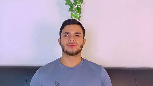 TylerWest_: απευθείας συνομιλία ΧΧΧ