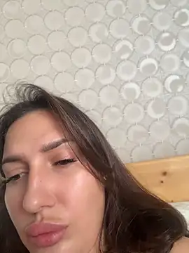AleksandraRich's Live XXX Chat