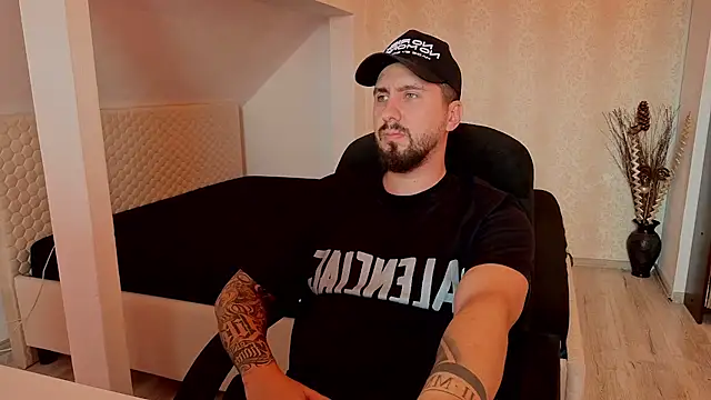 Chatroom XXX en direct de LoganStroud