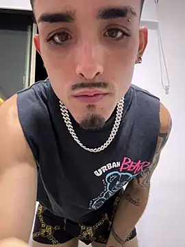 XXX chat uživo modela NikoStone_