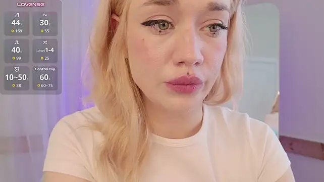 XXX chat uživo modela DiscoPotato