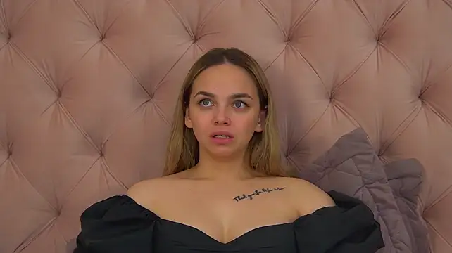 AnitaVenture's Live XXX Chat