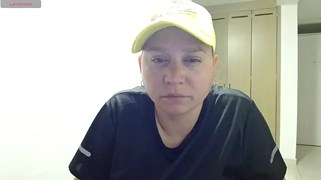Chat XXX ao vivo de LauraReeves