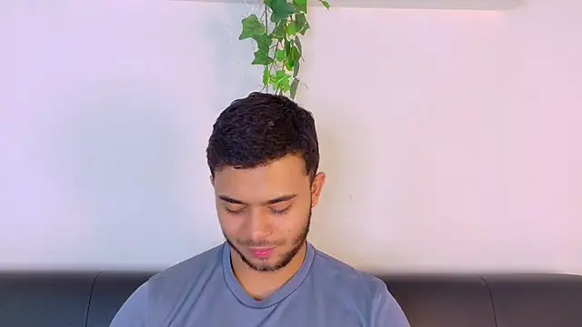 TylerWest_ live XXX chat