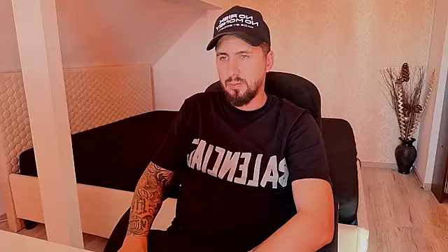LoganStroud Webcam-Show