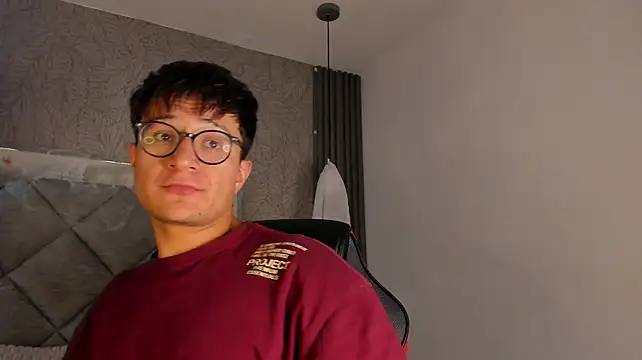 Chat +18 de Hassbyd ao vivo