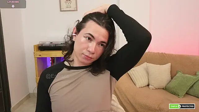 Erelisstrip live XXX chat