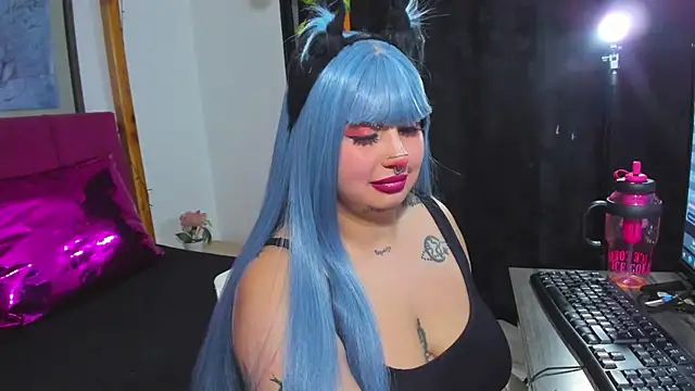 lussyevans24 – Live XXX-chat