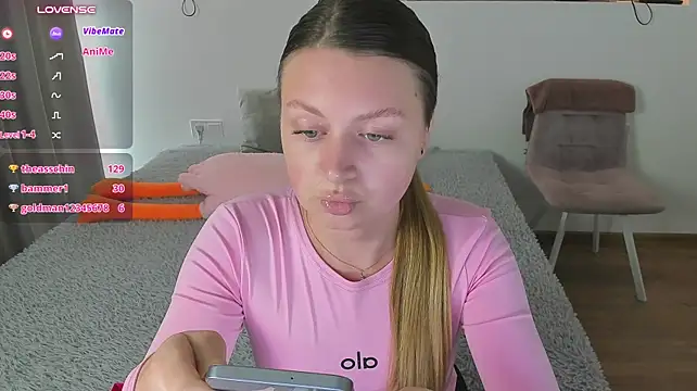 Kitkatvel's Live XXX Chat