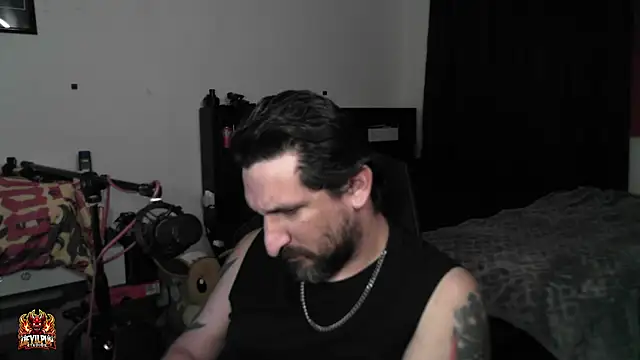 Chatroom XXX en direct de DevilPup75_