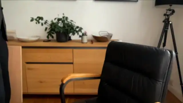 mecchaude Adlı Modelin Canlı XXX Sohbeti