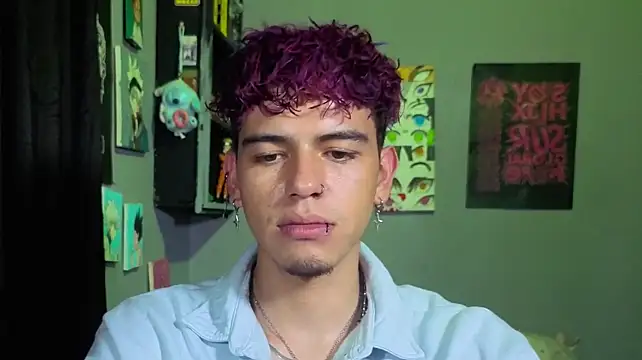 MikeyKuro live XXX chat